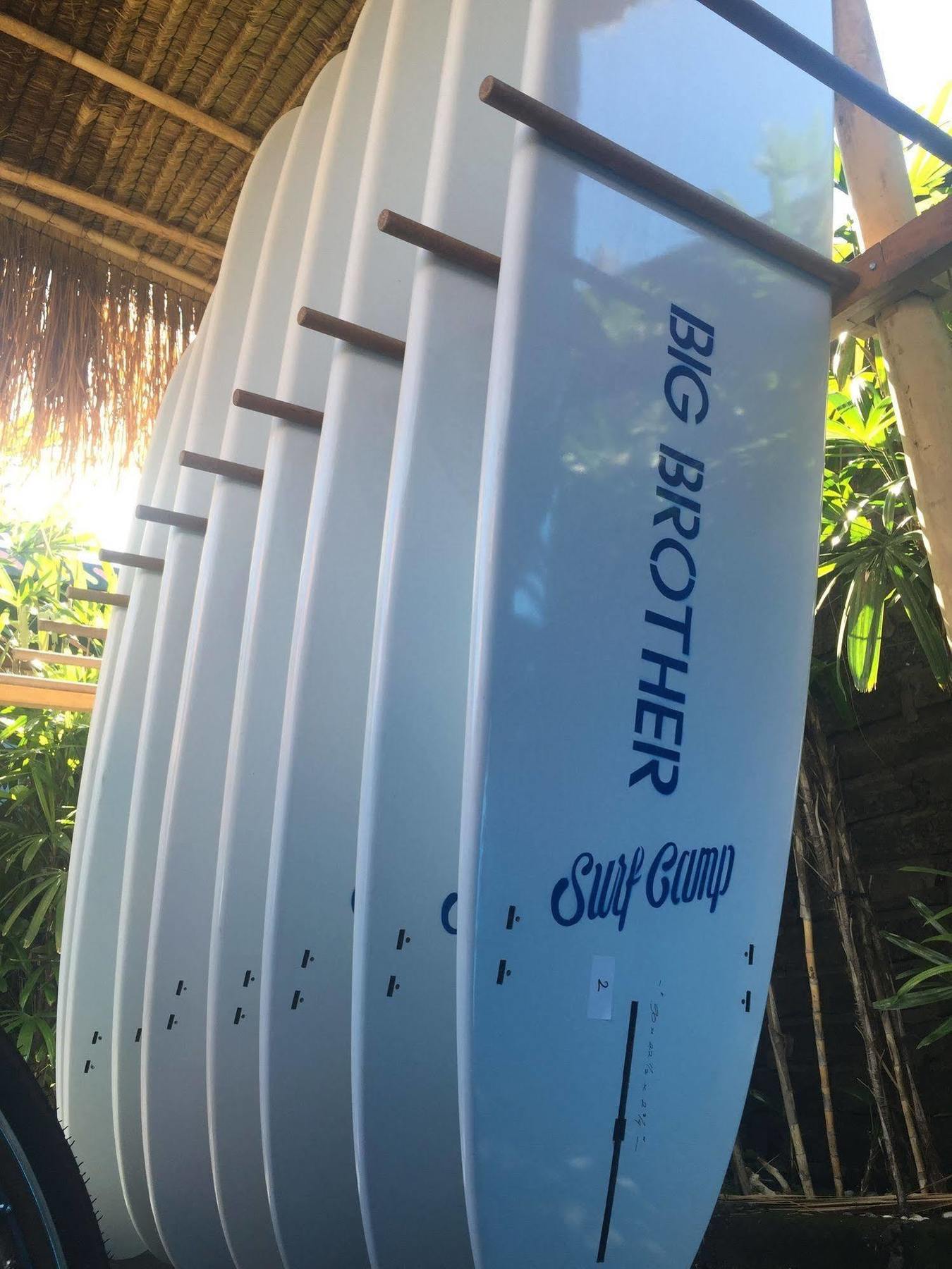 Big Brother Surf Inn Canggu Exterior foto