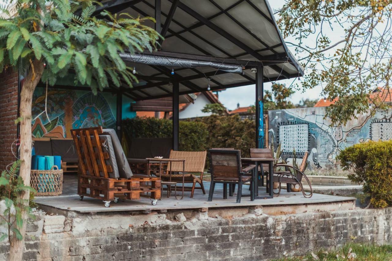 Big Brother Surf Inn Canggu Exterior foto