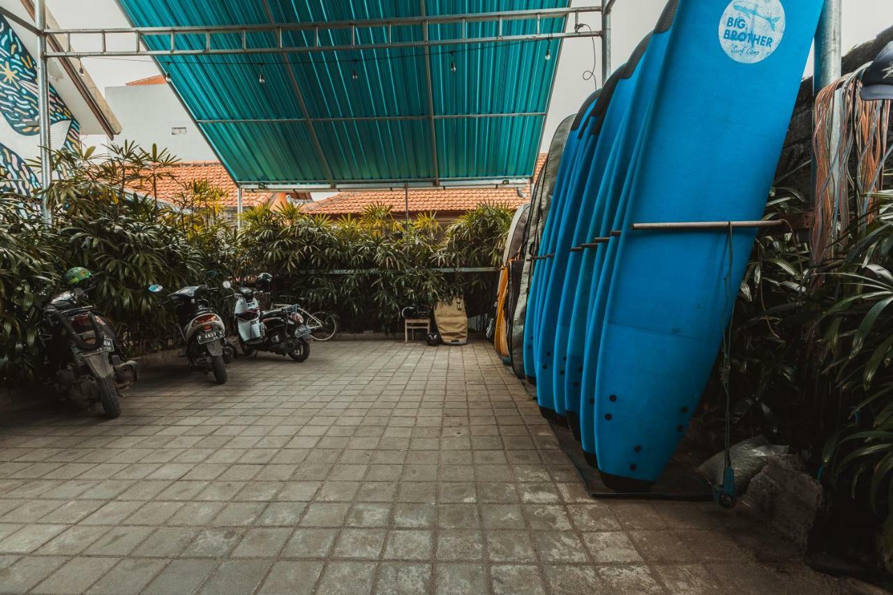 Big Brother Surf Inn Canggu Exterior foto