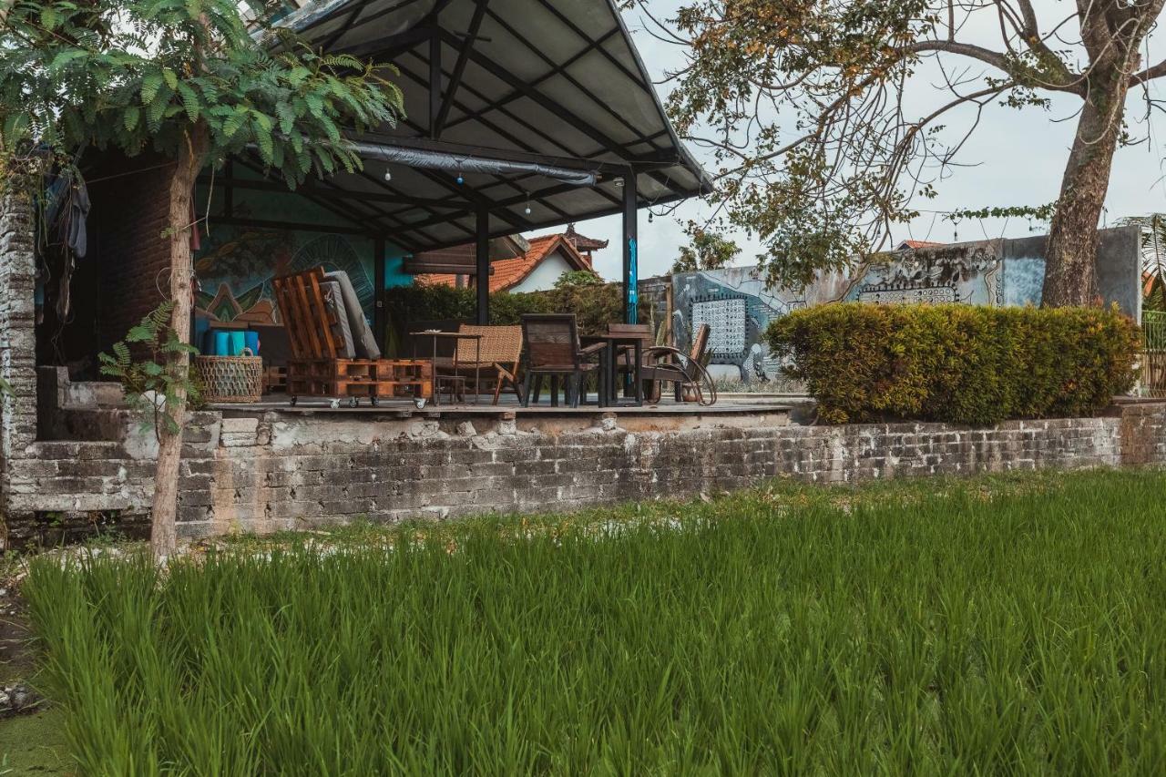 Big Brother Surf Inn Canggu Exterior foto