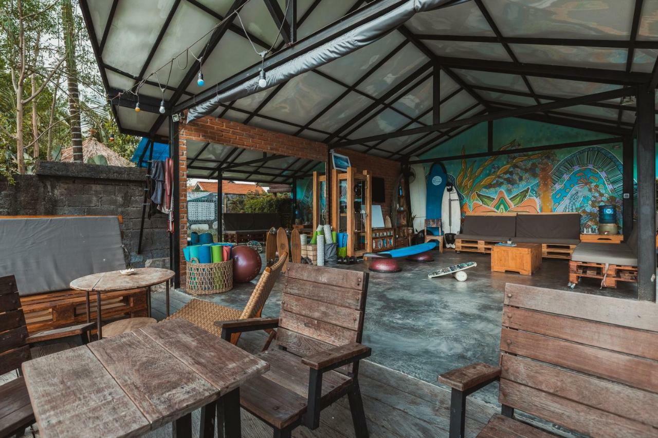 Big Brother Surf Inn Canggu Exterior foto